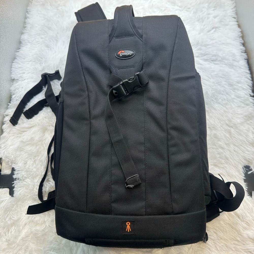 Lowepro Flipside 300 DSLR Camera Backpack Black with Tripod Holder & Dividers